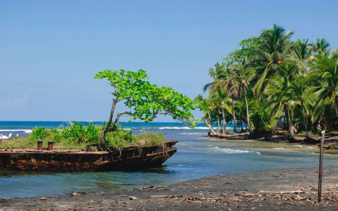 El Caribe Costarricense: Un Paraíso Tropical